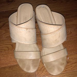 Tan Kenneth Cole wedges